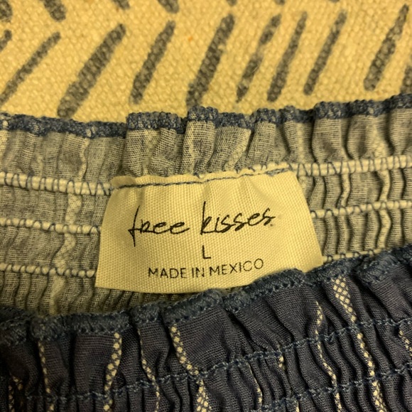 Shirt - Picture 2 of 2